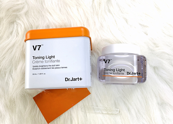 Kem dưỡng V7 Toning Light-  bản Full to 50ml (Mẫu mới)